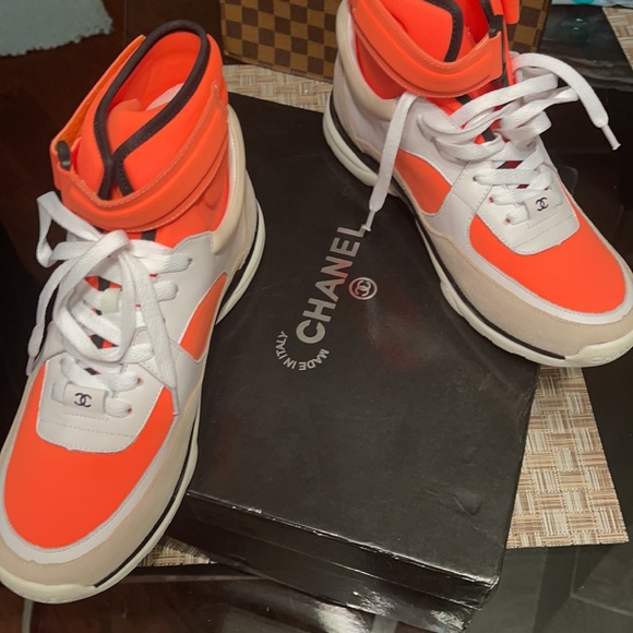 Chanel Shoes - Picture 5 of 6